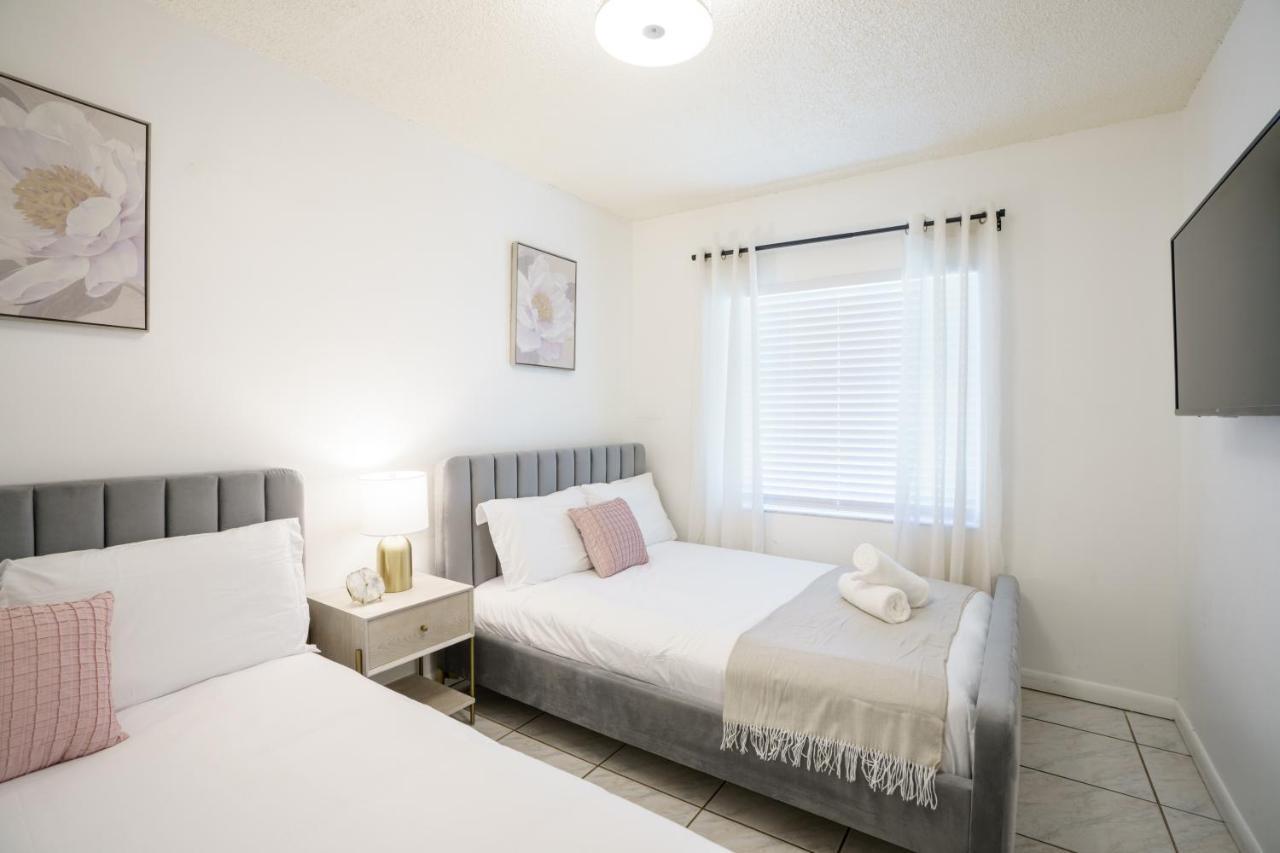 Modern 2 Bedroom In The Heart Of Wynwood Art District Miami Exterior photo