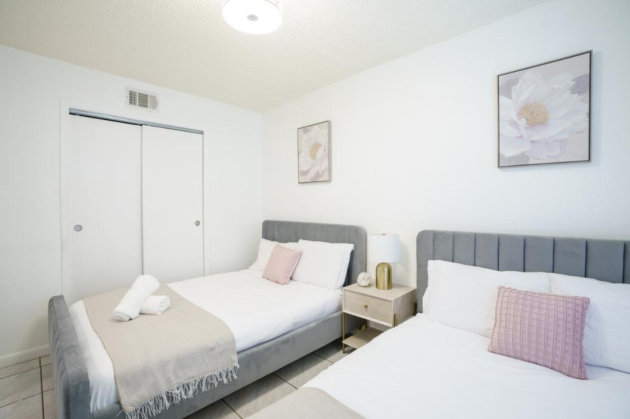 Modern 2 Bedroom In The Heart Of Wynwood Art District Miami Exterior photo