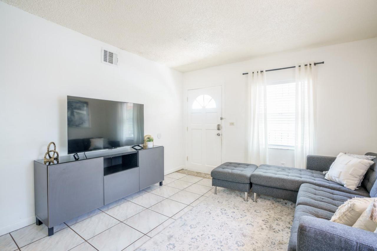 Modern 2 Bedroom In The Heart Of Wynwood Art District Miami Exterior photo